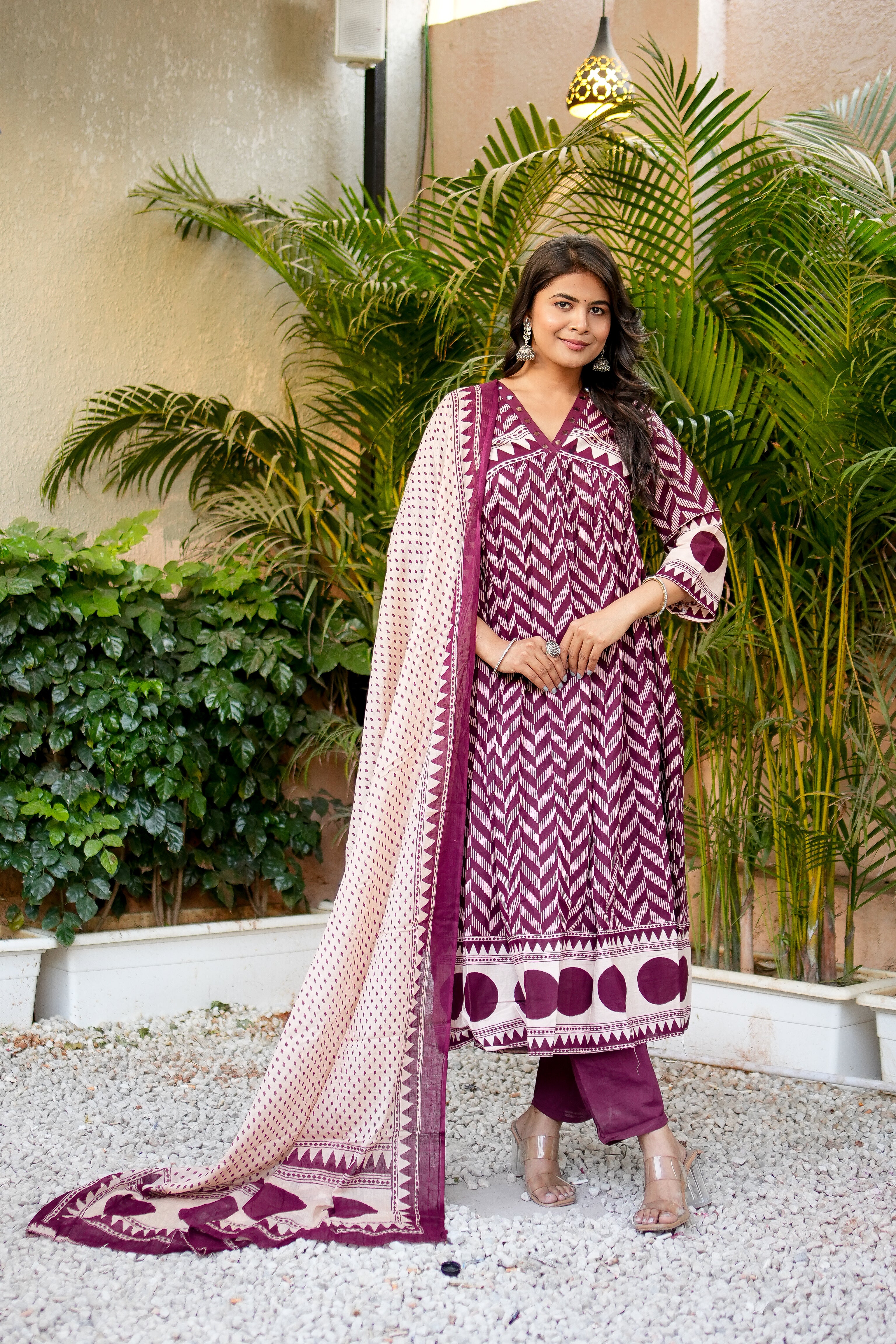 Very Elegant Pure Mul Cotton Embroidery Suit Set
