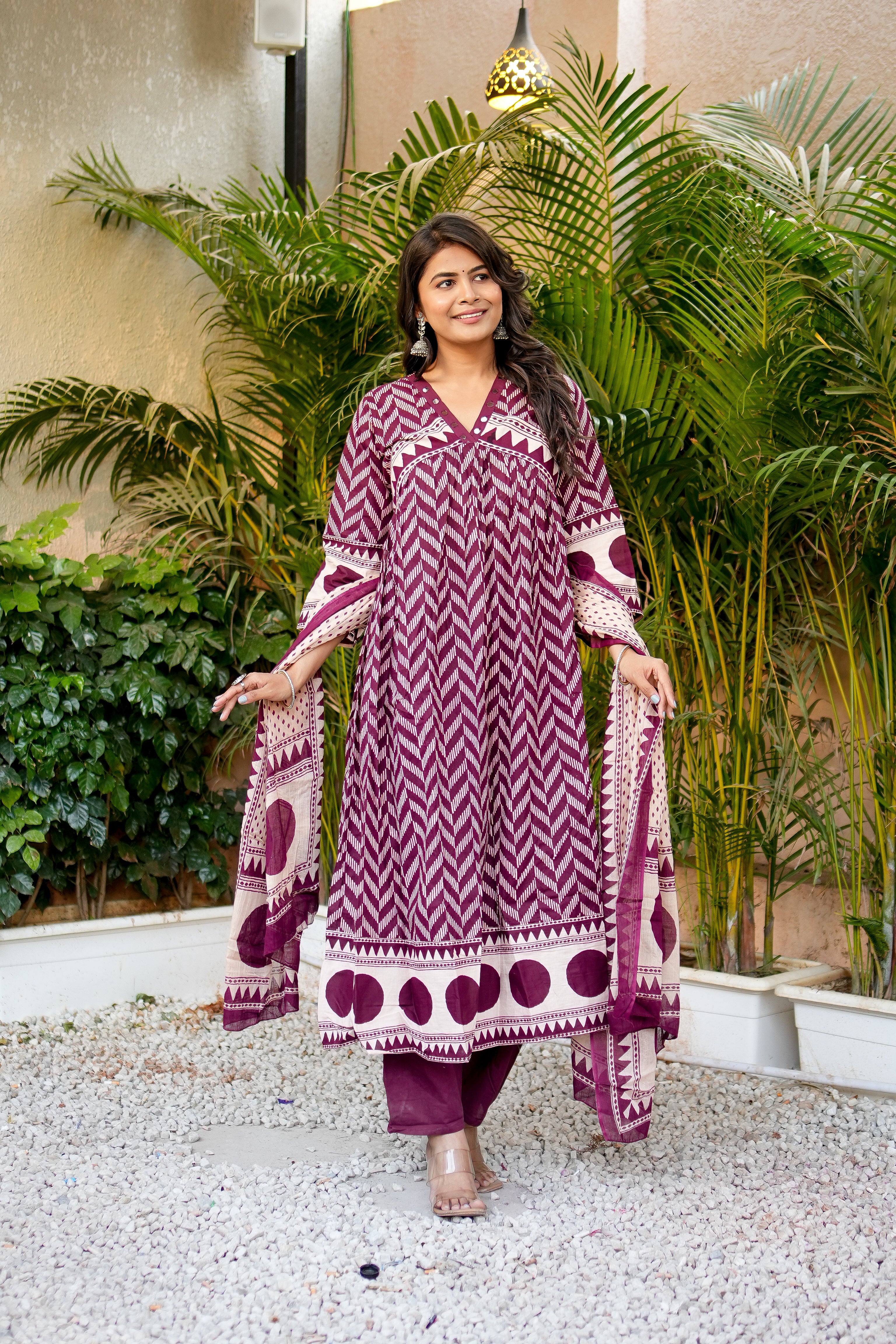 Very Elegant Pure Mul Cotton Embroidery Suit Set