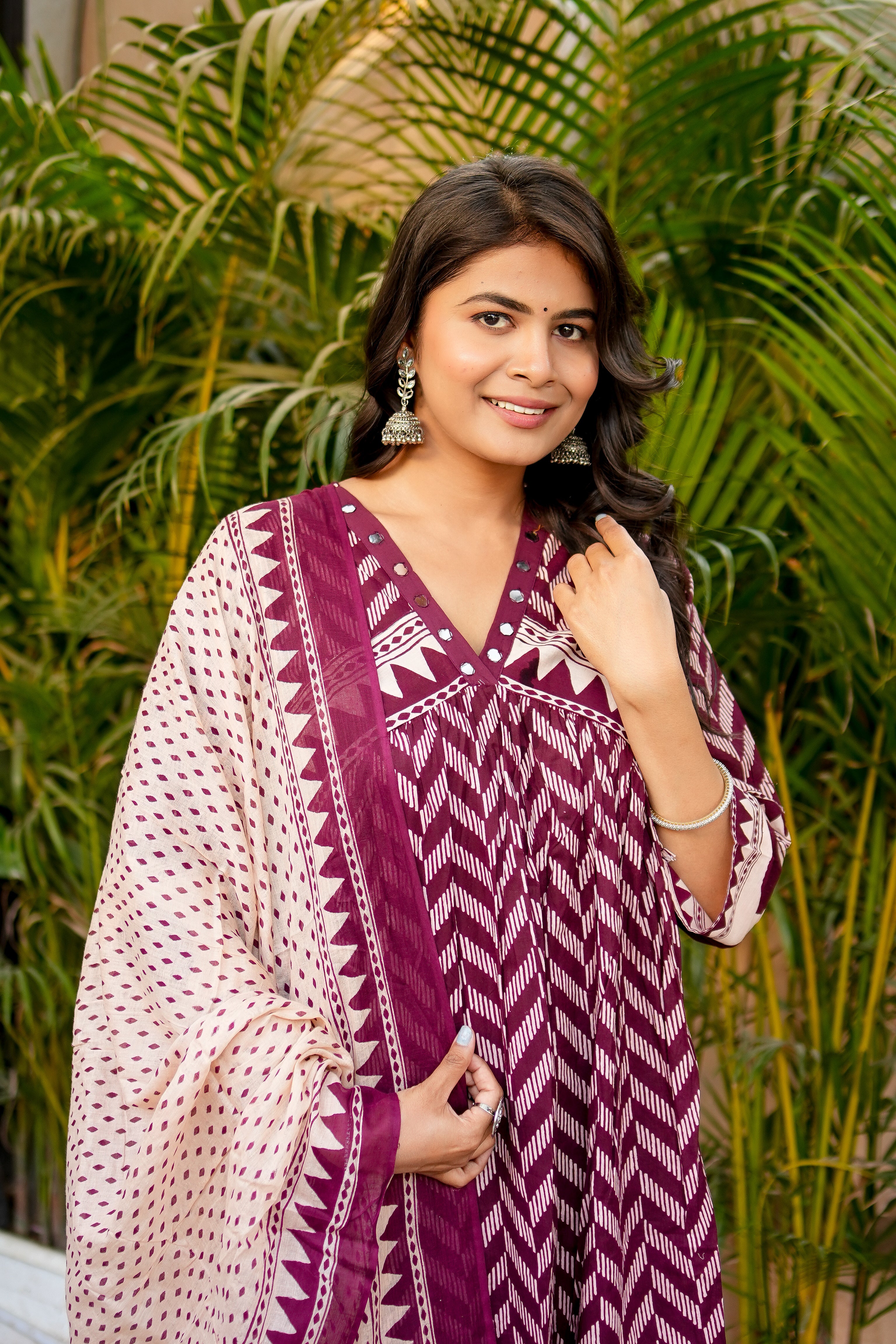 Very Elegant Pure Mul Cotton Embroidery Suit Set